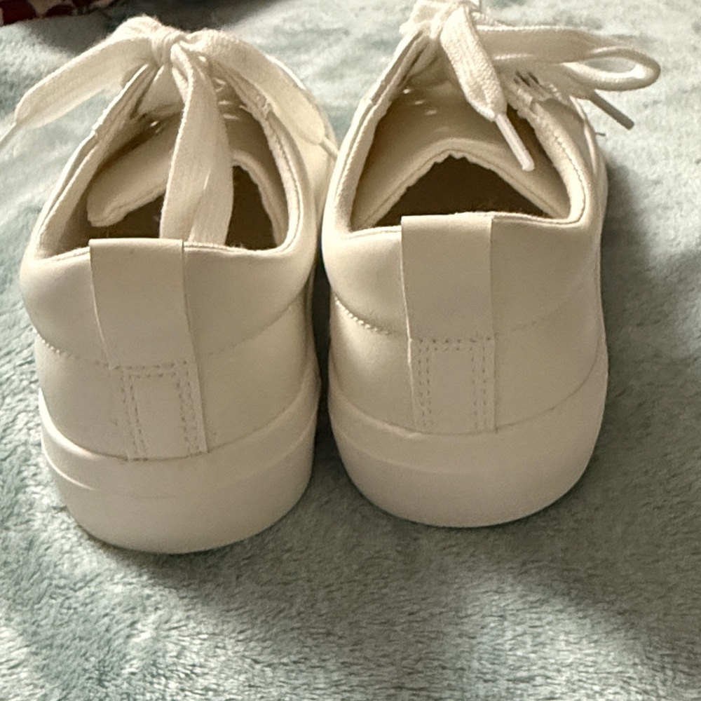 Esprit Women's White Sneakers NWOT - Picture 4 of 5